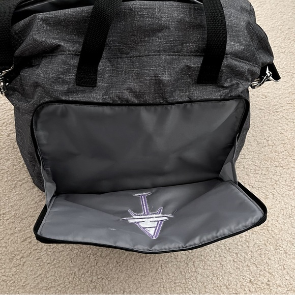 Thirty-One Essentials Carry All - Picture 3 of 5